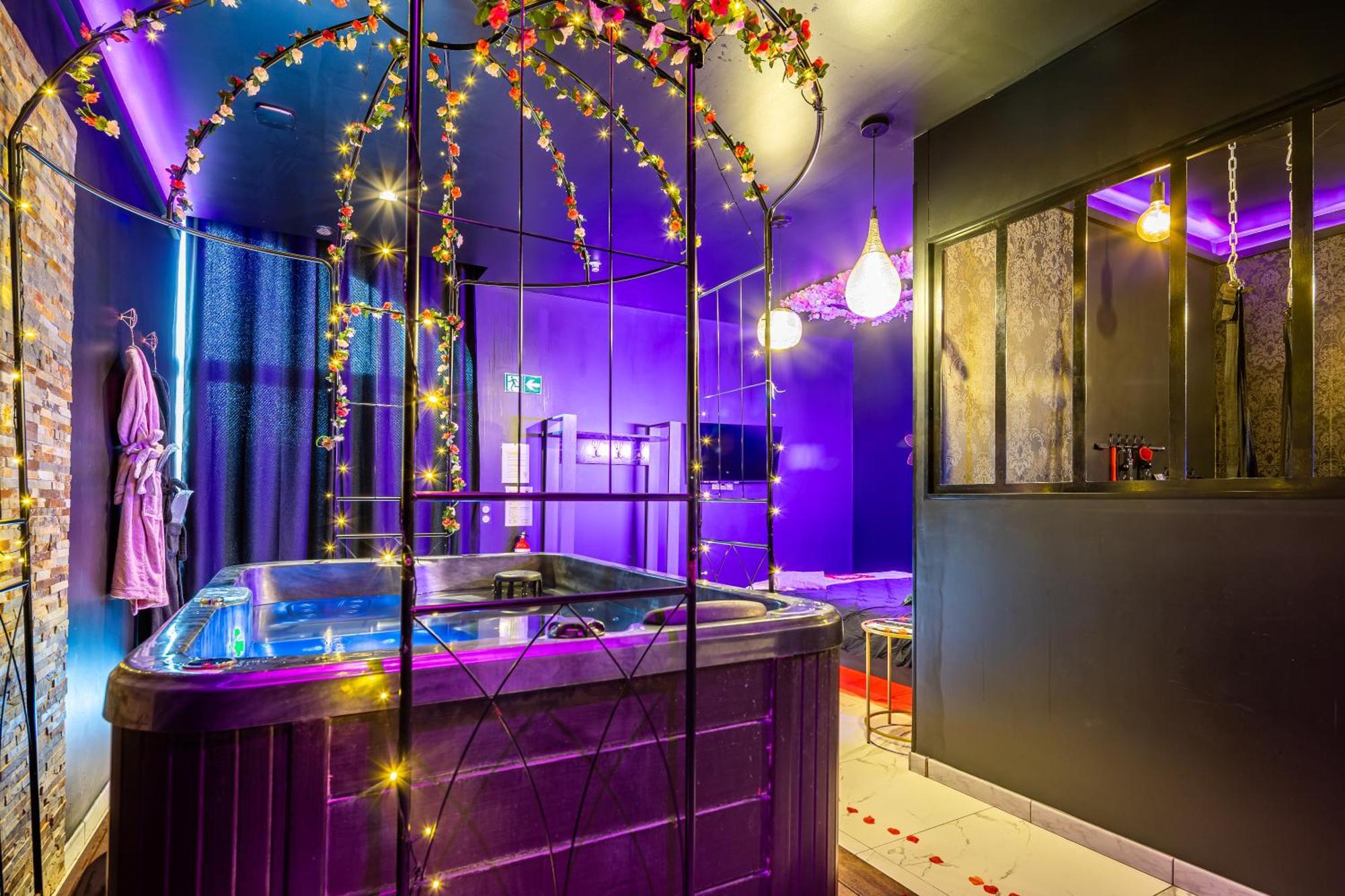 Sweet Secret'S Jacuzzi Hotel Le Breuil  Eksteriør billede